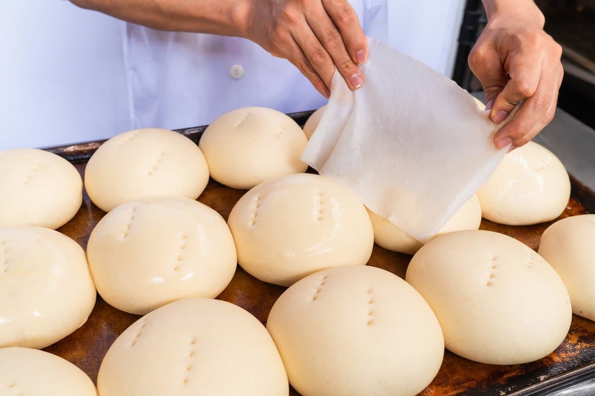 Preparación de panes en el taller